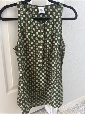 CAbi Olive Green Daisy Print Sleeveless Tank Top